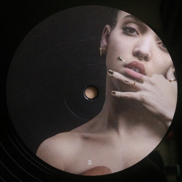 FKA Twigs - M3LL155X | Mint (M) Mint (M)