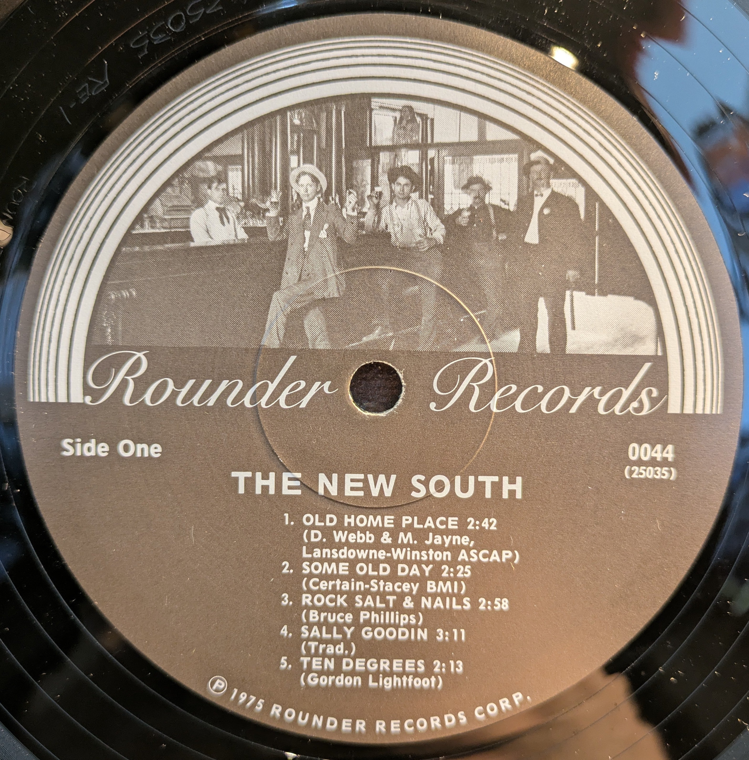 J.D. Crowe & The New South - The New South (VINYL) | Excellent (EX) Very Good Plus (VG+)