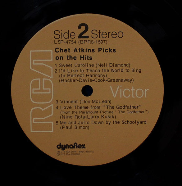 Chet Atkins - Picks On The Hits | Near Mint (NM) Excellent (EX)