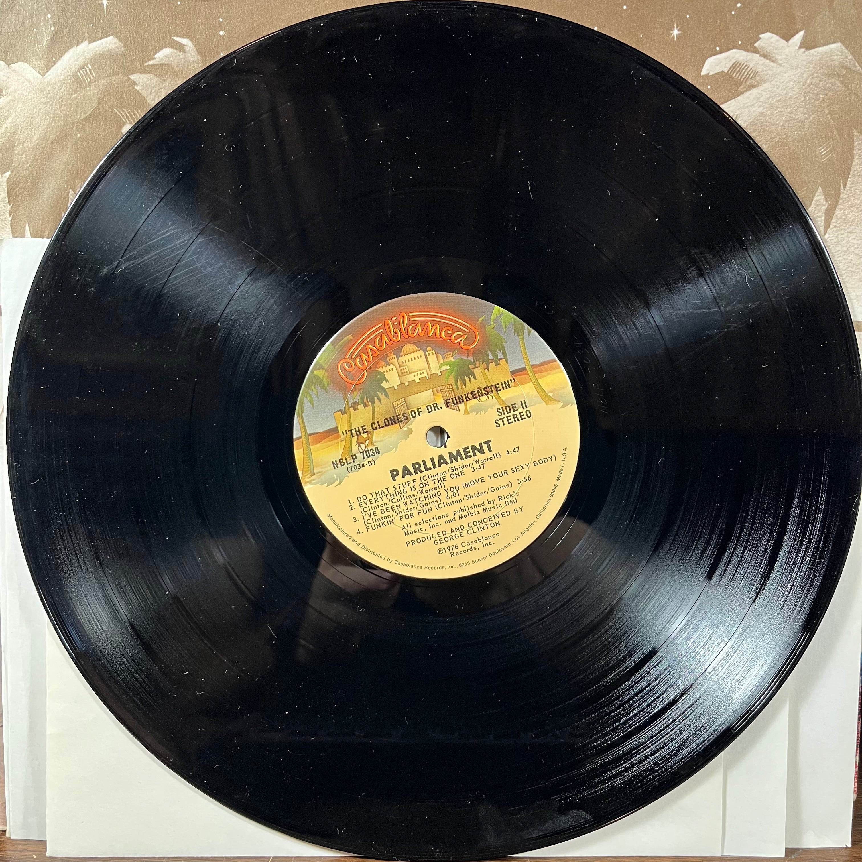 Parliament - The Clones Of Dr. Funkenstein (VINYL) | Near Mint (NM or M-) Excellent+ (EX+)