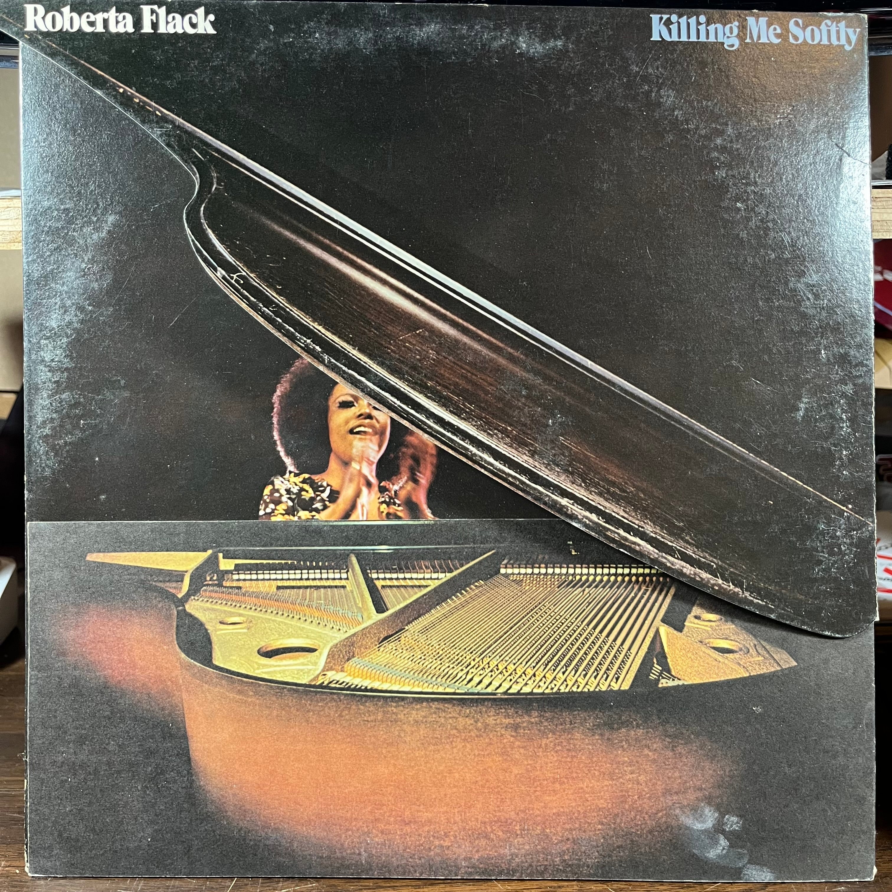 Roberta Flack - Killing Me Softly (VINYL) | Very Good (VG) Very Good Plus (VG+)