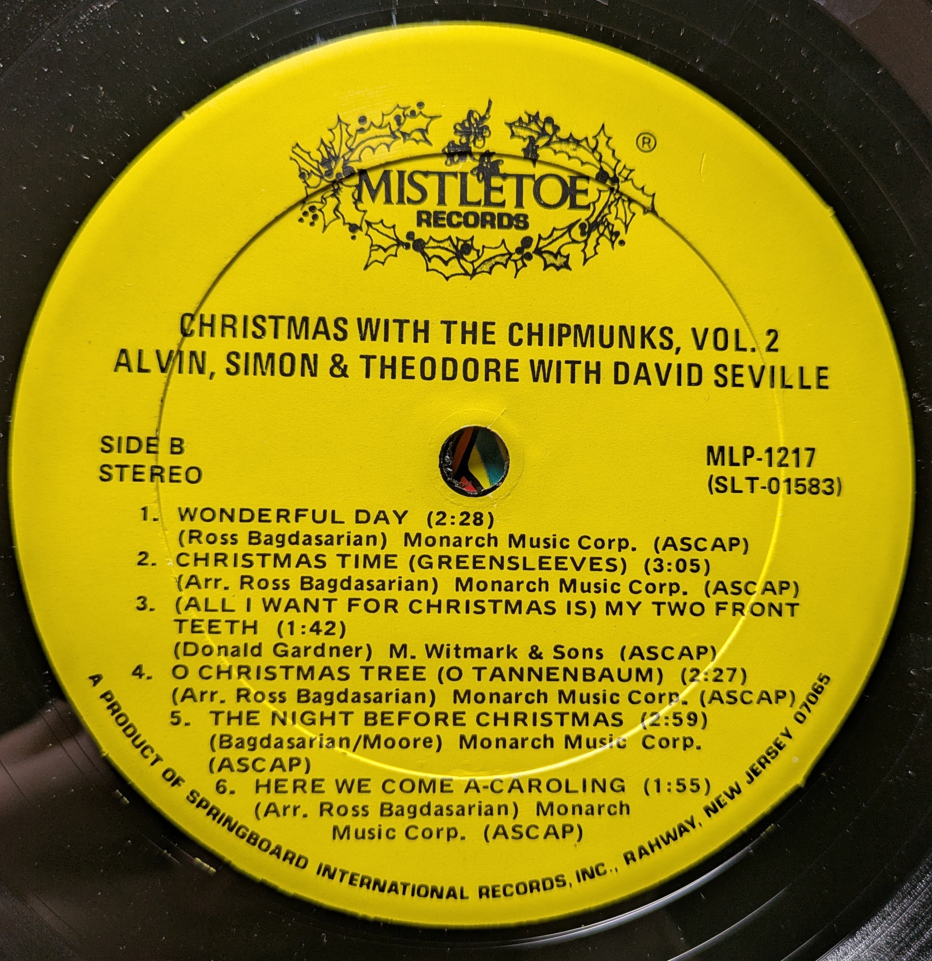 The Chipmunks - Christmas With The Chipmunks Volume 2 (VINYL) | Excellent (EX) Excellent (EX)