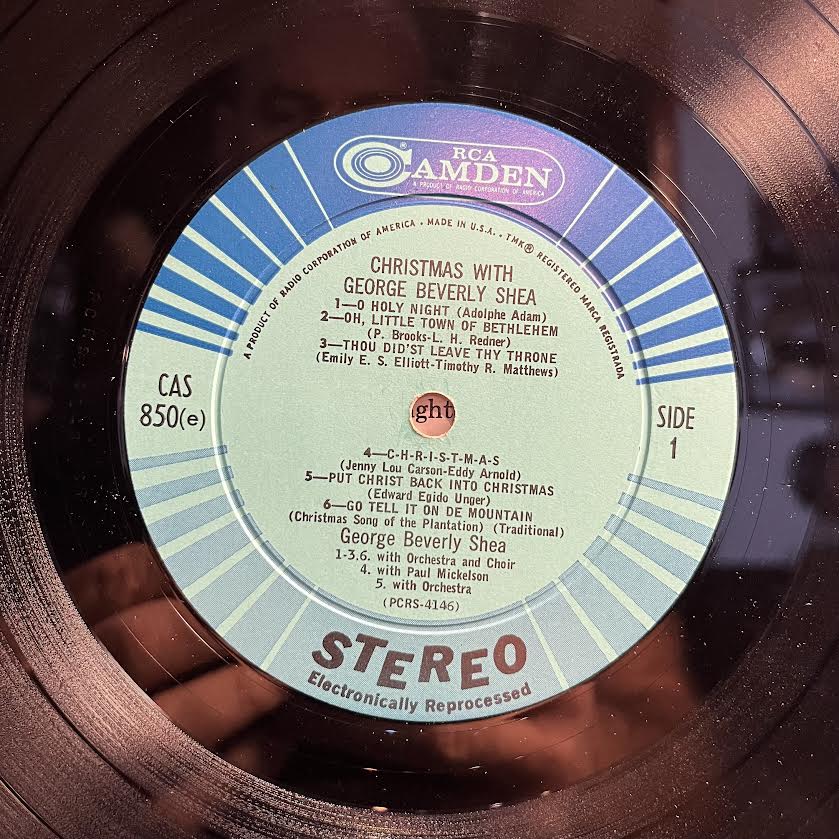 George Beverly Shea - Christmas With George Beverly Shea | Near Mint (NM) Near Mint (NM)