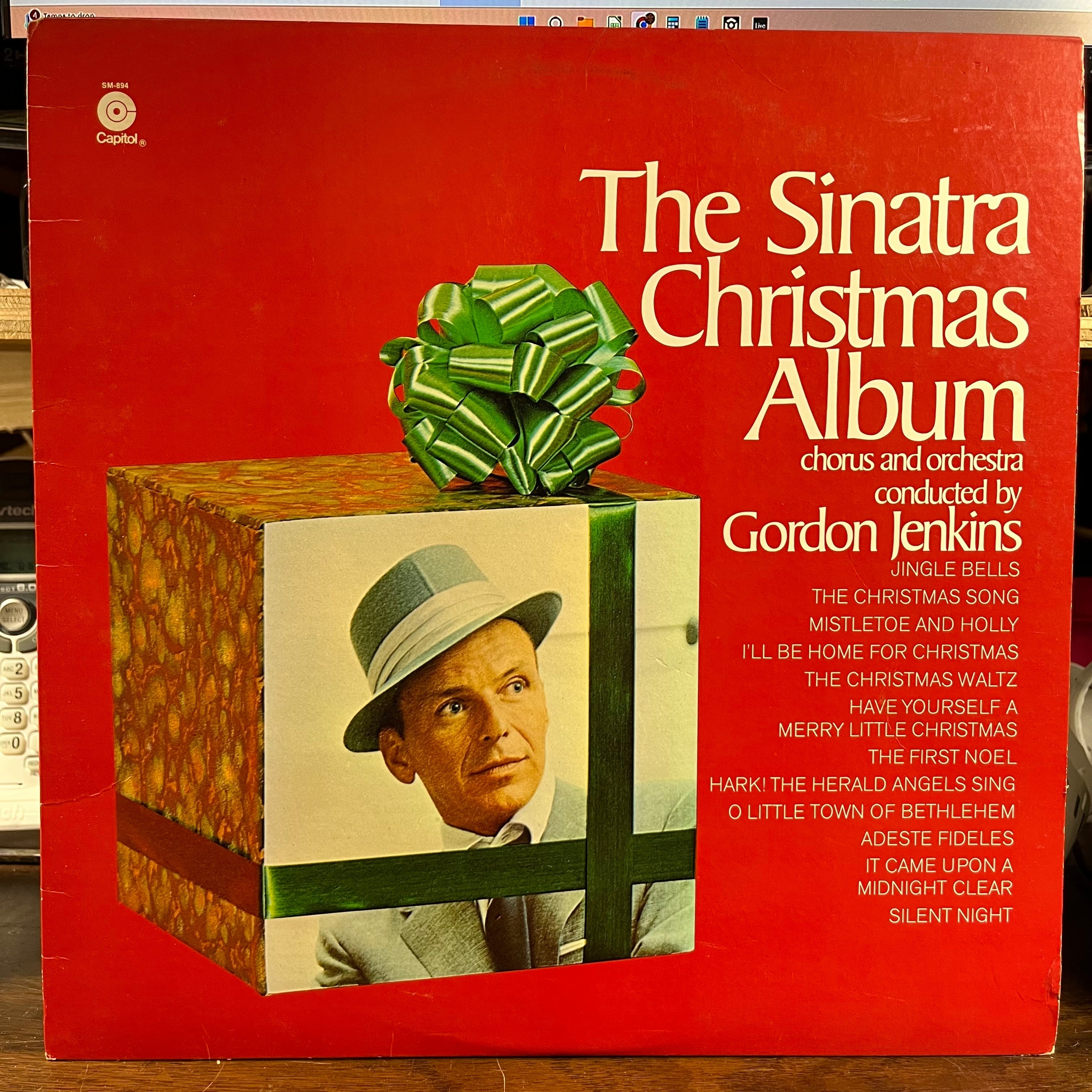 Frank Sinatra - The Sinatra Christmas Album (VINYL) | Excellent (EX)