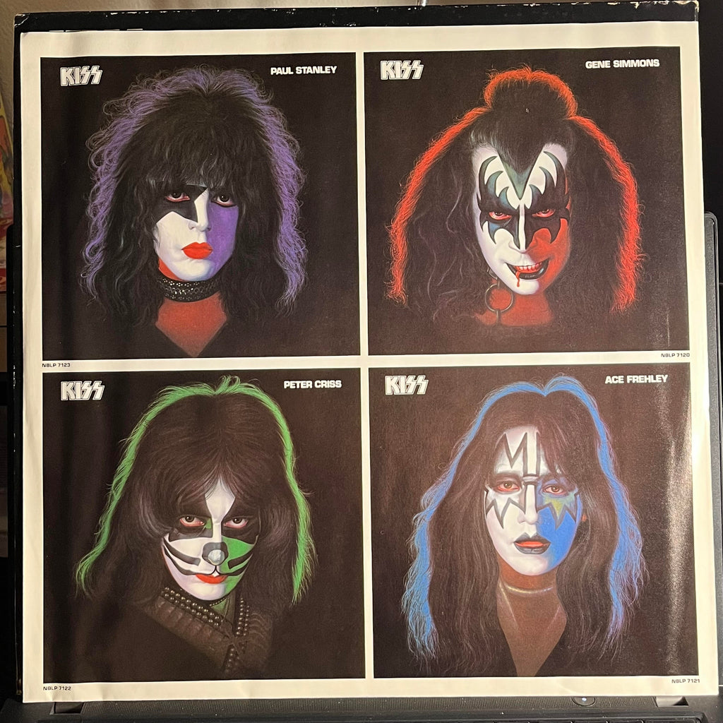Kiss - Gene Simmons *GOLDISC/POSTER* | Excellent (EX) Very Good Plus (VG+)