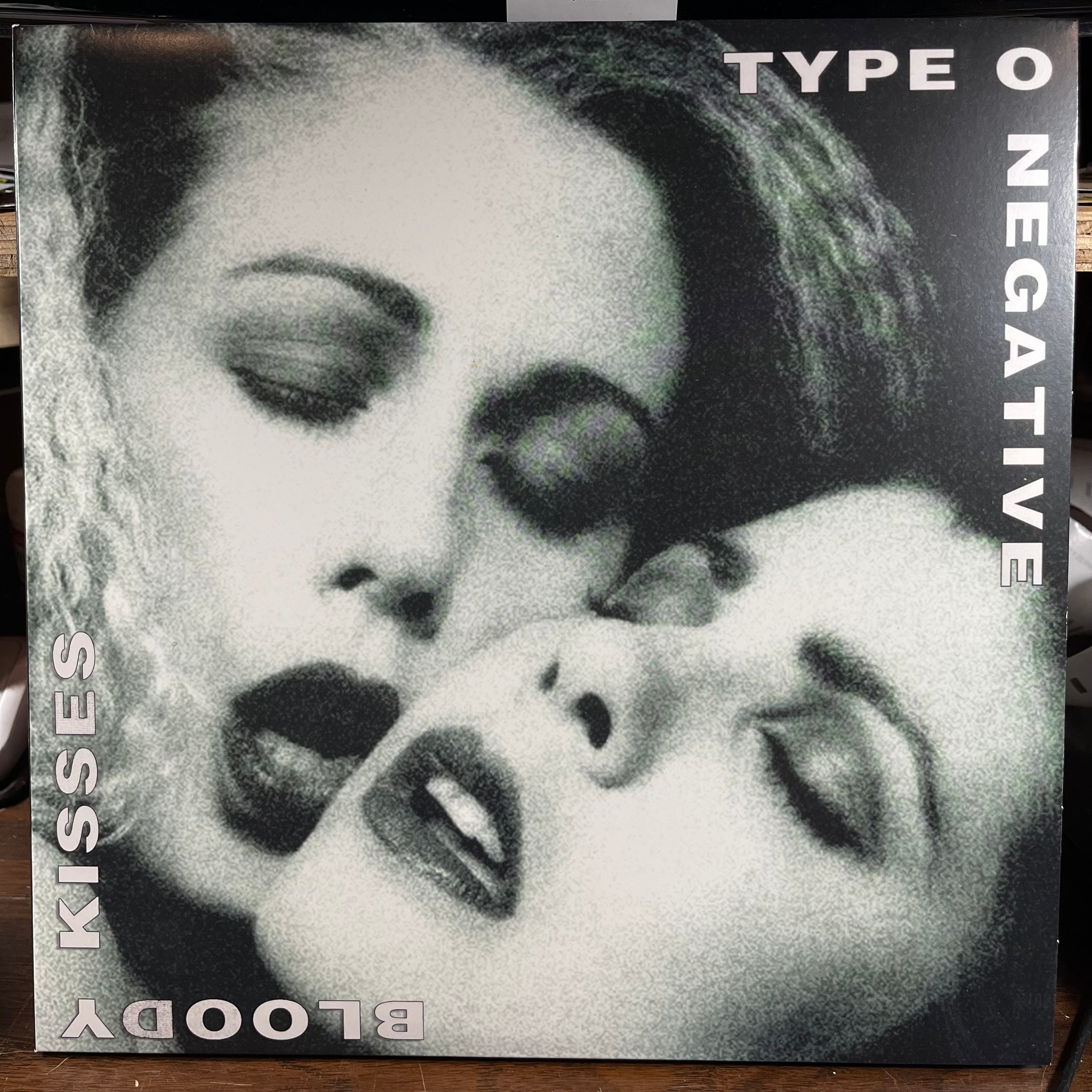 Type O Negative - Bloody Kisses (3xVINYL) *GREEN WITH BLACK SWIRL* | Near Mint (NM) Near Mint (NM)