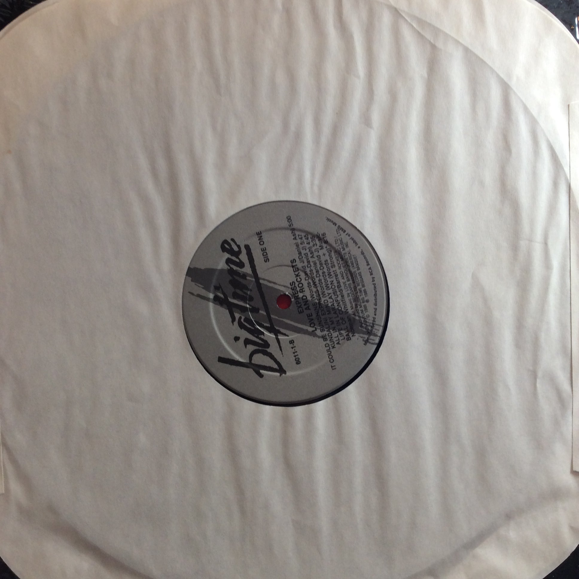 Love And Rockets - Express (VINYL) | Excellent (EX) Near Mint (NM)