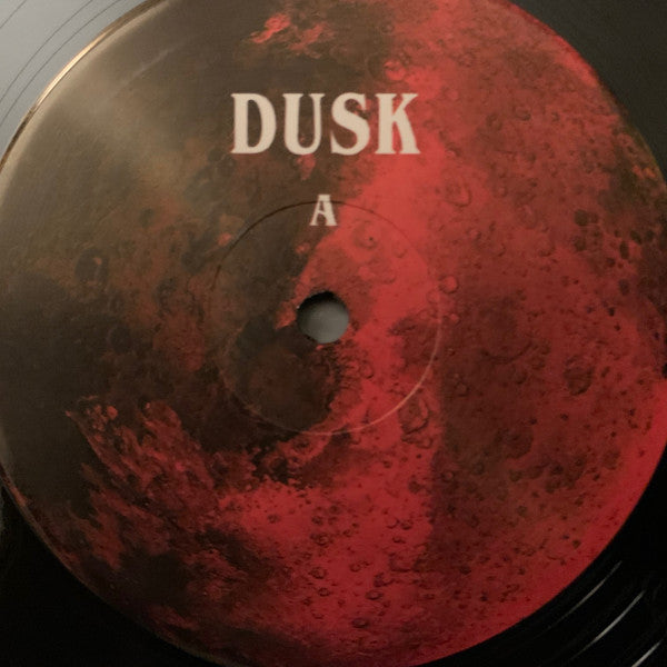 Dusk | Mint (M) Mint (M)