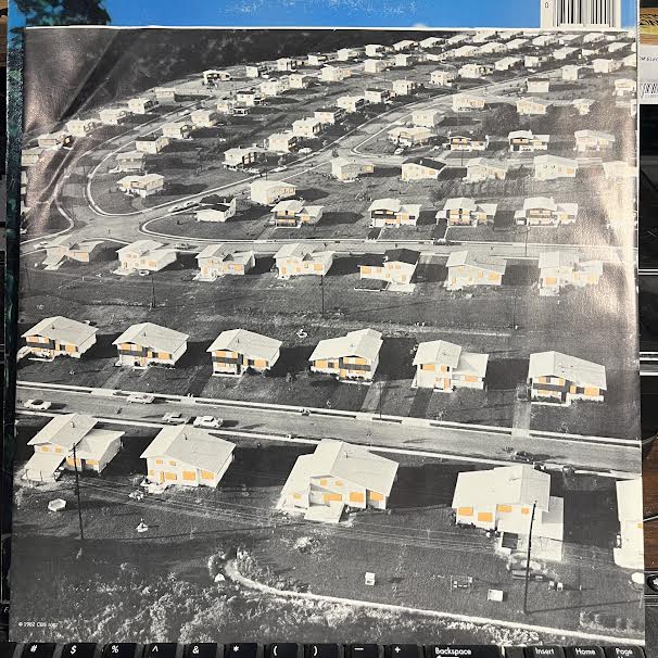 Billy Joel - The Nylon Curtain (VINYL) | Excellent+ (EX+) Near Mint (NM)