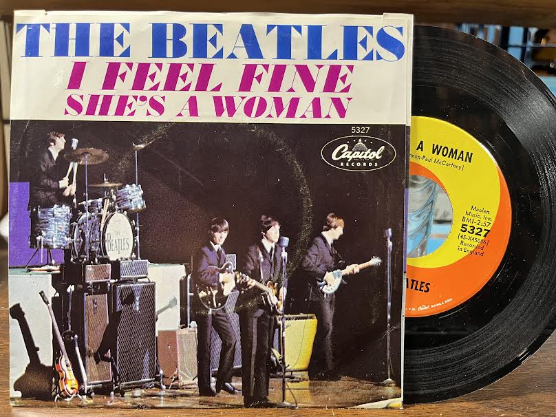 The Beatles - I Feel Fine / She's A Woman (7" VINYL) | Excellent+ (EX+)