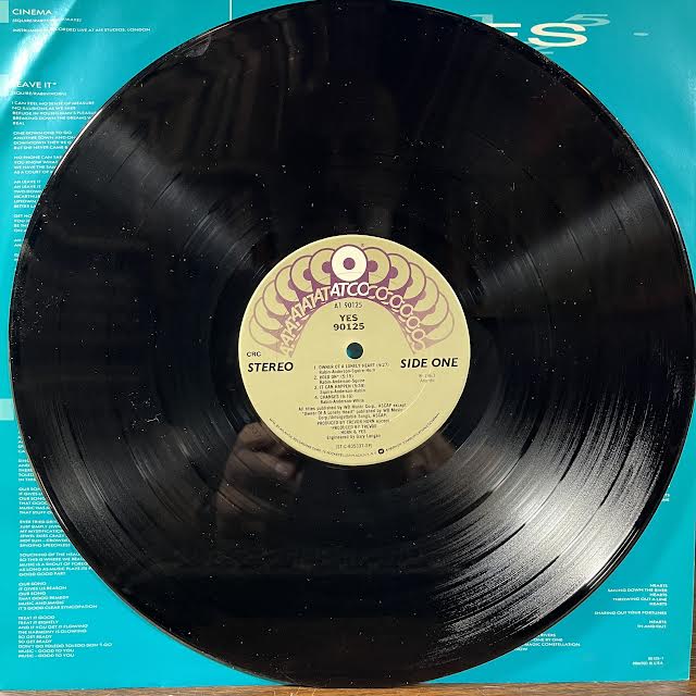Yes - 90125 (VINYL) | Near Mint- (NM-) Near Mint- (NM-)