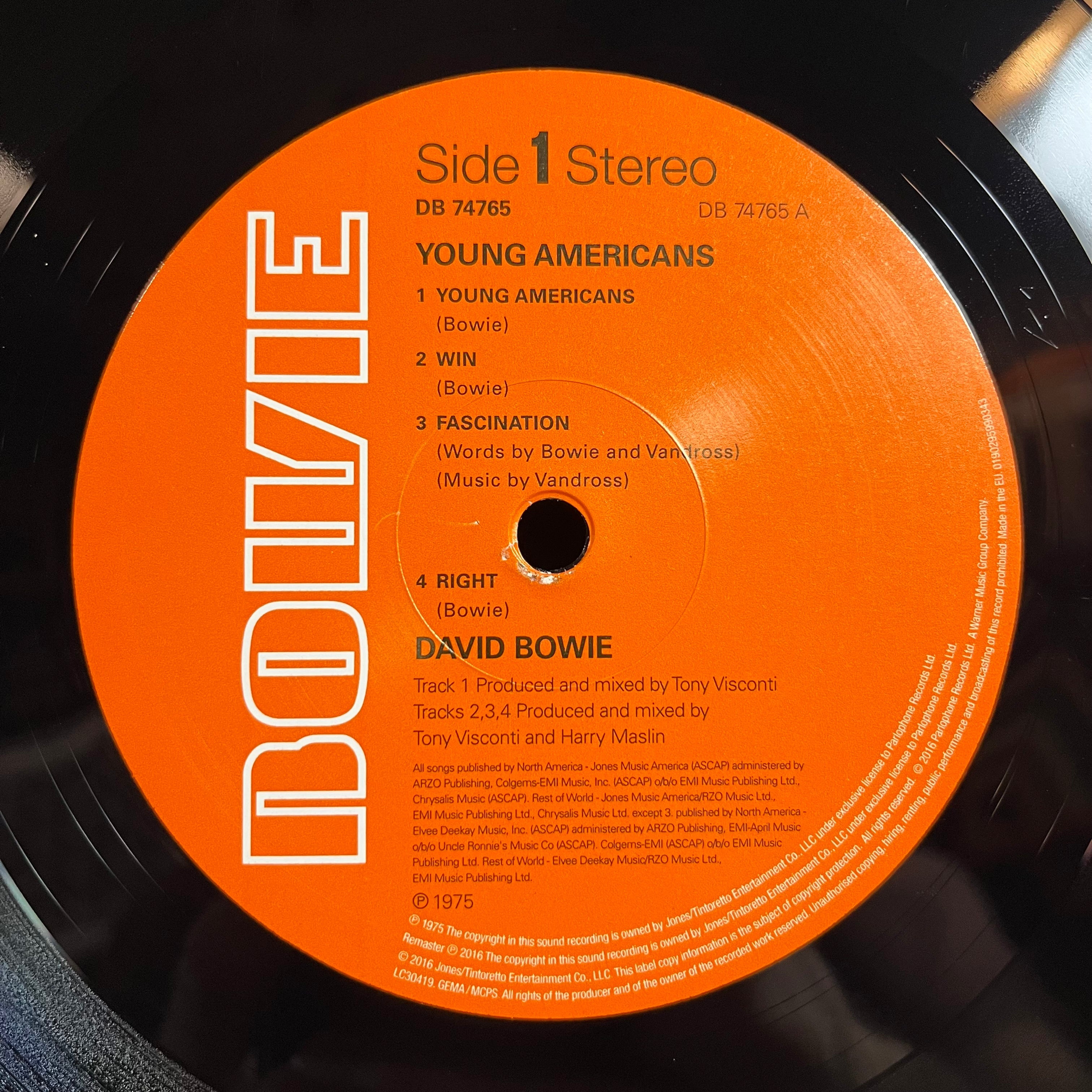 David Bowie - Young Americans (VINYL) | Near Mint (NM) Excellent (EX)