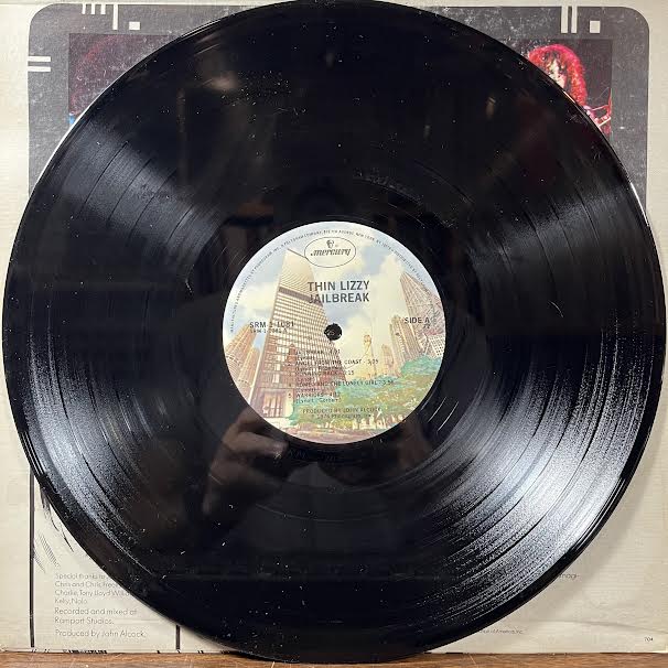 Thin Lizzy - Jailbreak (VINYL) | Near Mint (NM or M-) Very Good (VG)