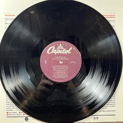 The Beatles - Yellow Submarine (VINYL) | Near Mint (NM or M-)