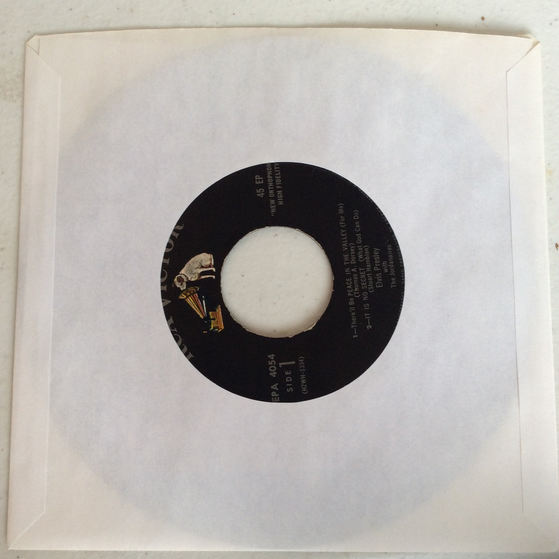 Elvis Presley - Peace In The Valley (7" VINYL) | Very Good Plus (VG+) Very Good (VG)