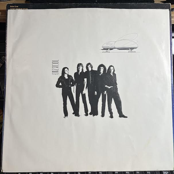 Journey - Escape (VINYL) | Very Good Plus (VG+) Very Good Plus (VG+)