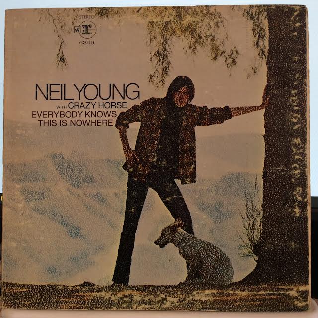 Neil Young - Everybody Knows This Is Nowhere (VINYL) | Very Good Plus (VG+) Very Good Plus (VG+)