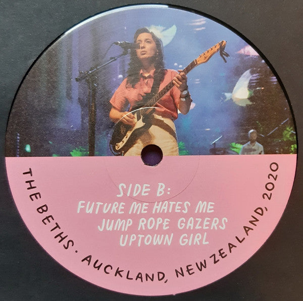 Auckland, New Zealand, 2020 | Mint (M) Mint (M)