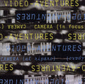 Camera (In Focus) Camera (Al Riparo) |