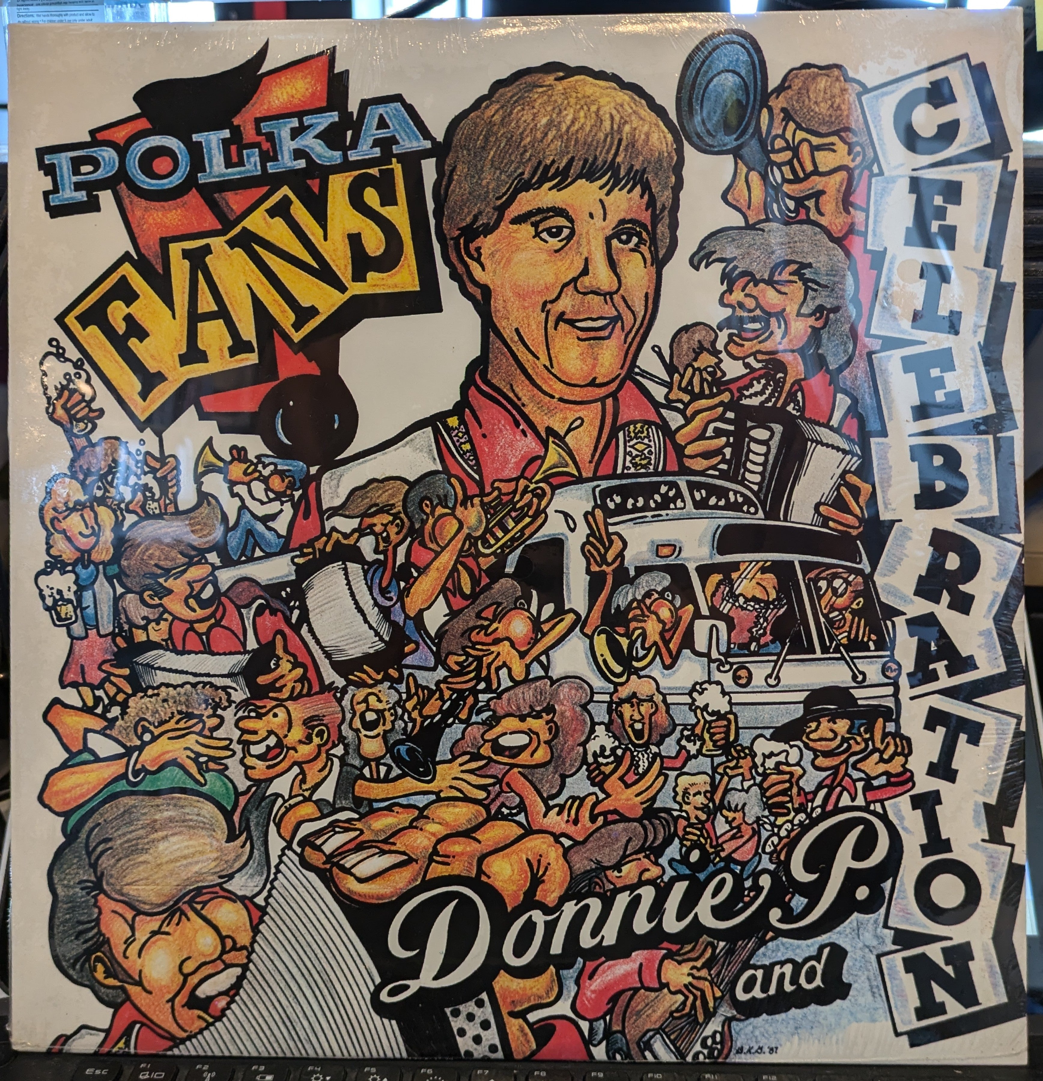 Polka Fans *SEALED* | Mint (M) Mint (M)