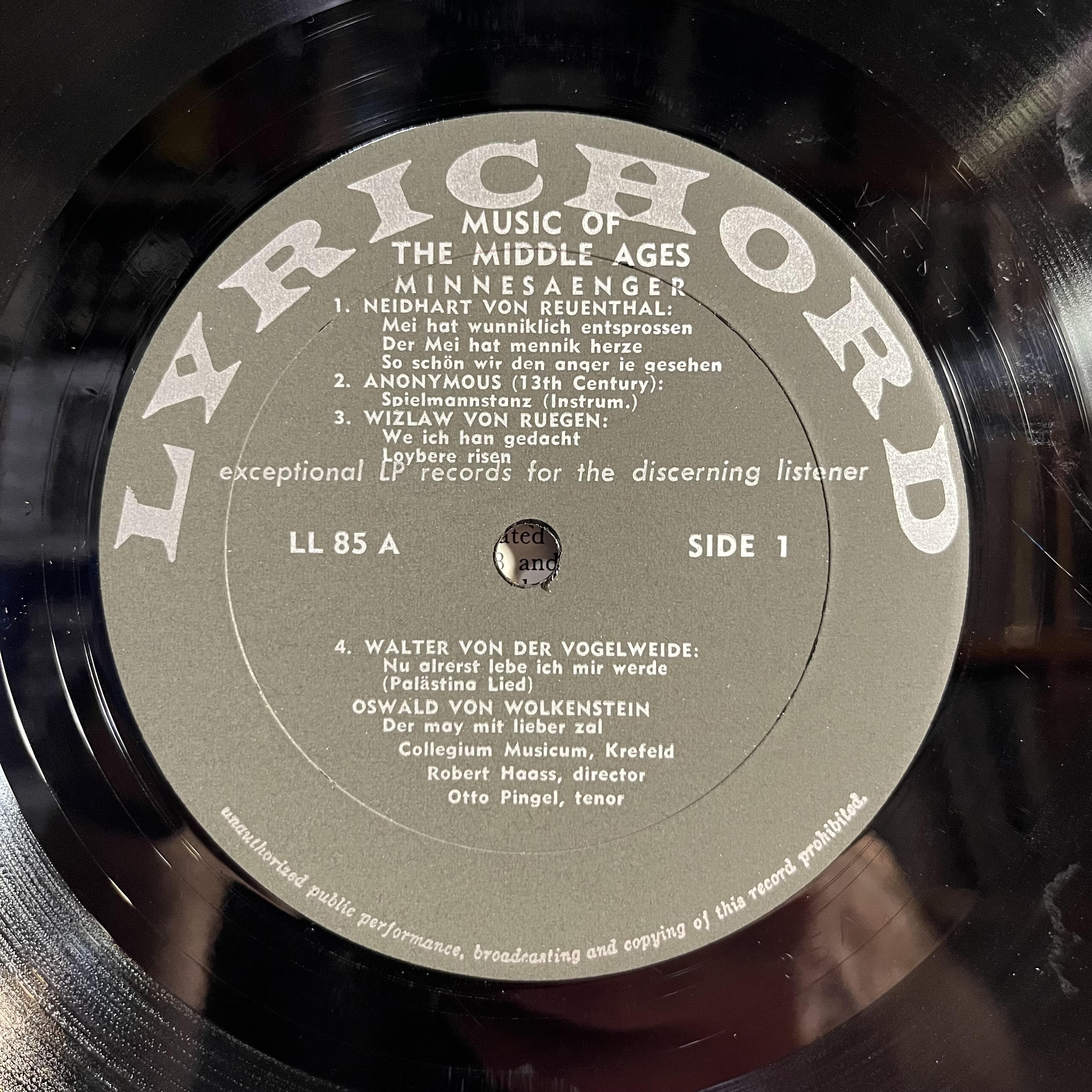 Music Of The Middle Ages | Excellent (EX) Near Mint (NM)